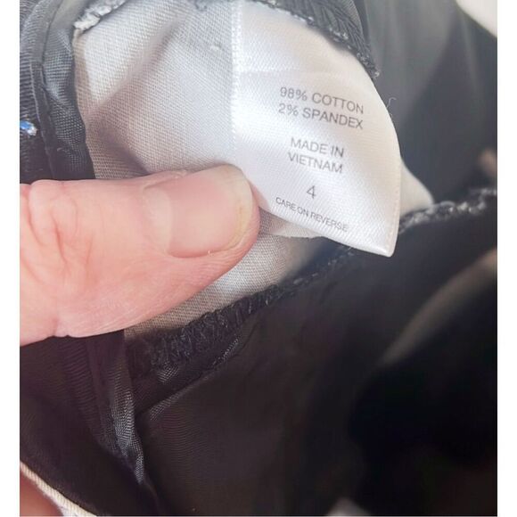 7th Avenue New York & Company Polka Dot Walking Shorts Size 4 Black - Picture 3 of 4